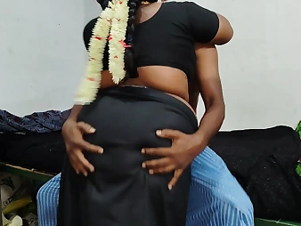 Desi wife nearly fat rump rails a firm meatpipe like a professional in the matter of super-fucking-hot fledgling peel