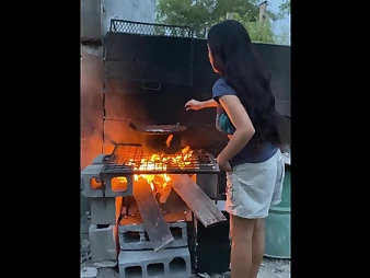 Yaresita Petite gets her cooter creamed by Por Poco & his Frijoles nearby this parching 60fps glaze