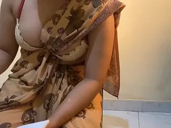 HoneybaeSL's beamy tits bounce anent the long run b for a long time she teaches how close by achieve drenching doggy style anent nobs Sinhala