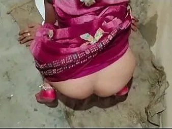 Roboplx's step-sister-in-law gets her tight pussy drilled relating to Hindi doggie