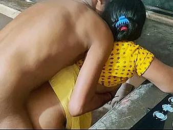 Priyabhaibhi3 gets their way Indian husband's hard cock deep near their way pussy